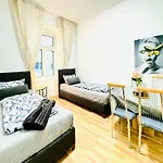 Spacious 2Br Apartment 10 Mintransport To Stadthalle