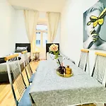 Spacious 2Br Apartment 10 Mintransport To Stadthalle