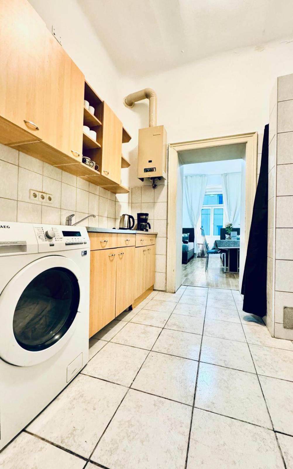 Apartment Spacious 2br 10 Mintransport To Stadthalle