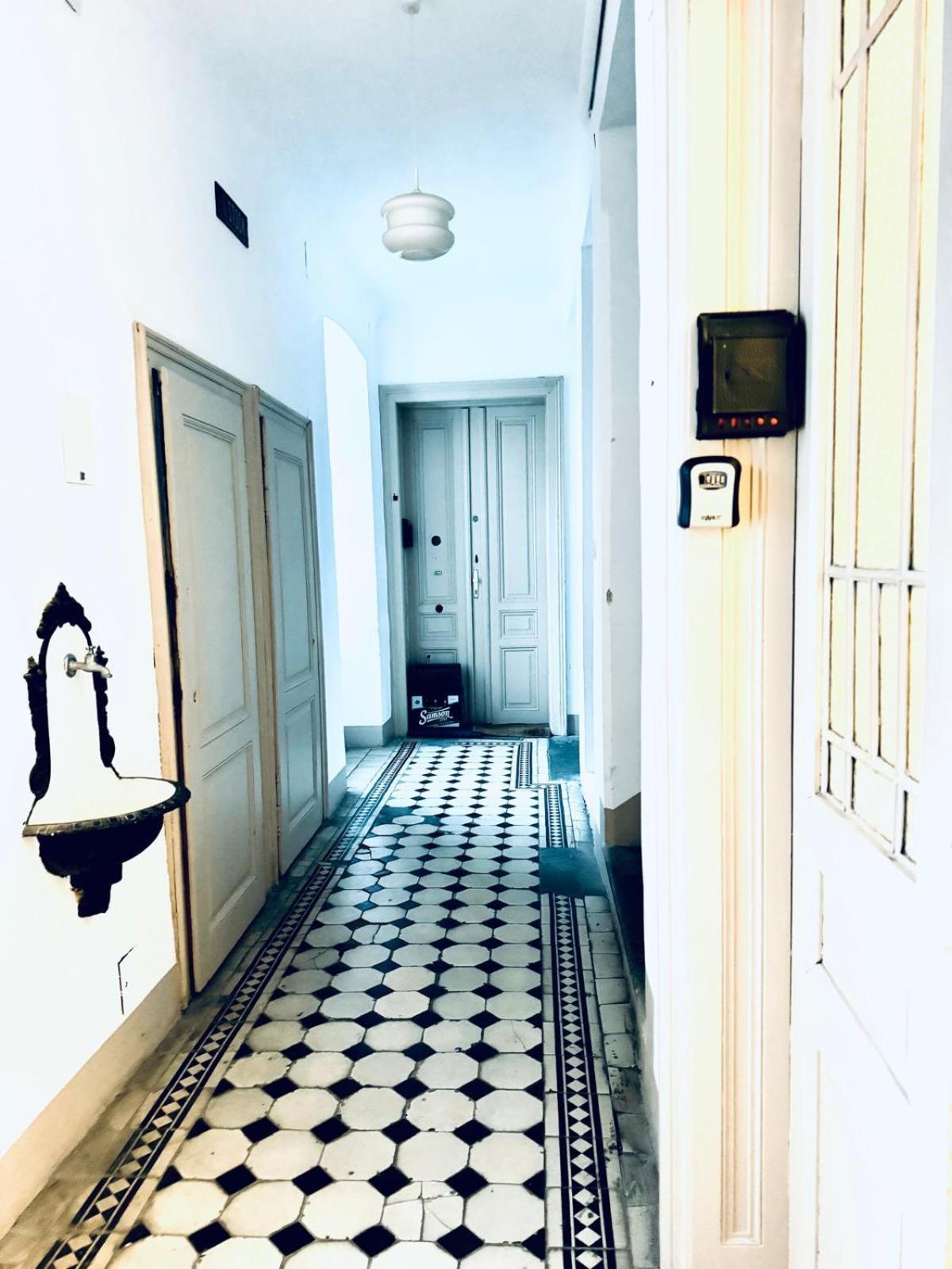 Apartment Spacious 2br 10 Mintransport To Stadthalle *
