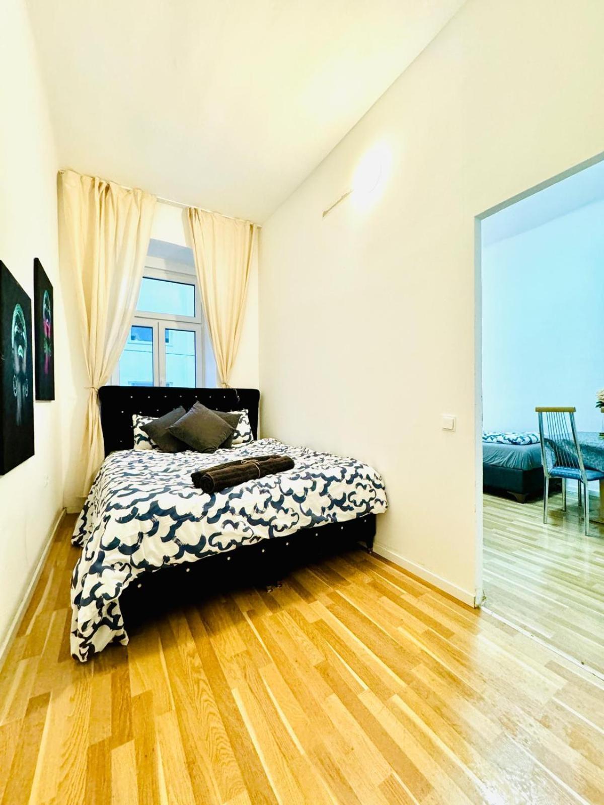 Spacious 2br 10 Mintransport To Stadthalle Apartment